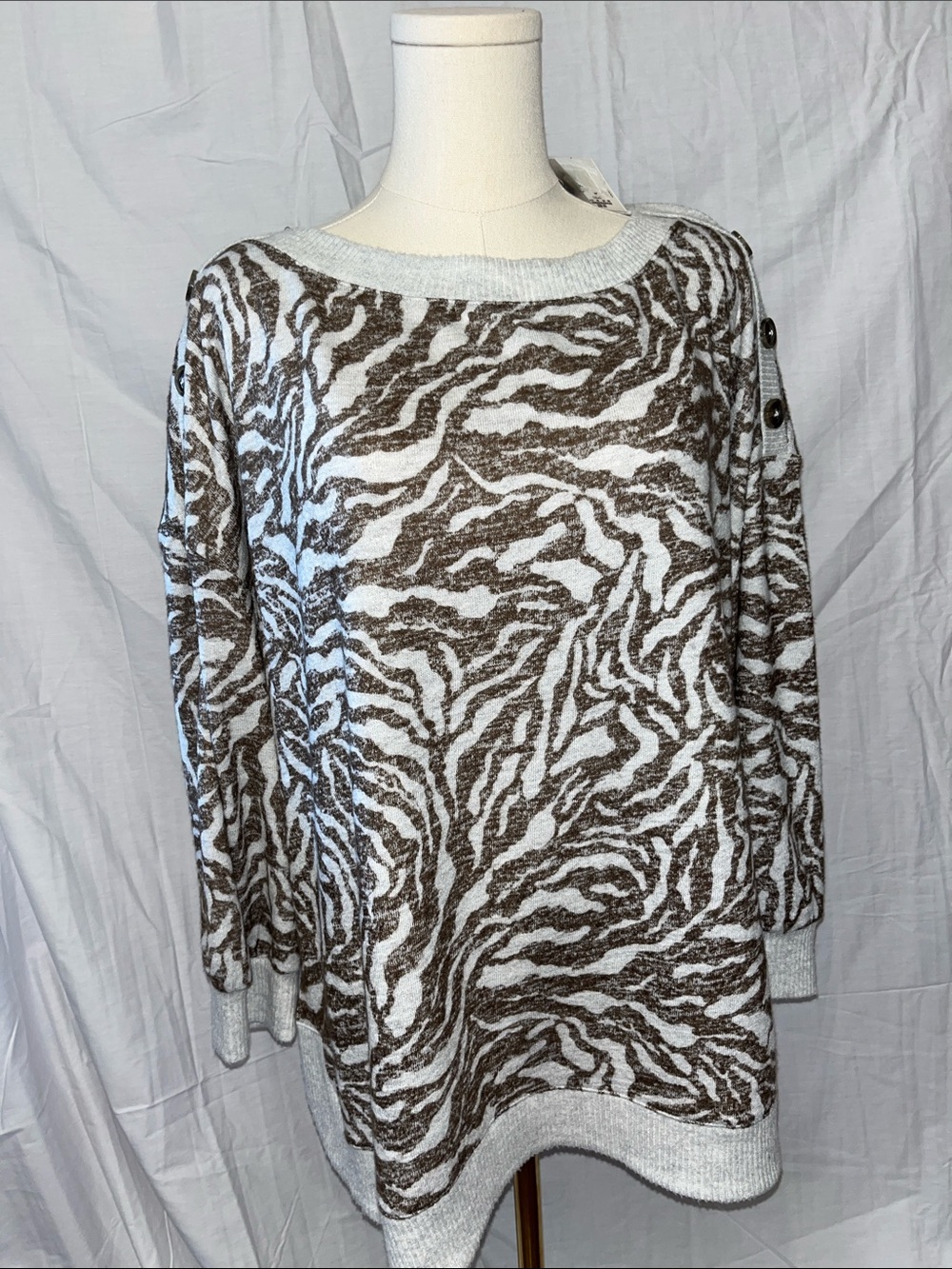 Neutral Zebra-Print Knit Sweater - Taupe & White